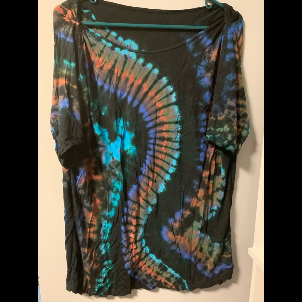 2/$50❤️ New Cute Tie Die Shirt-Very Nice Material